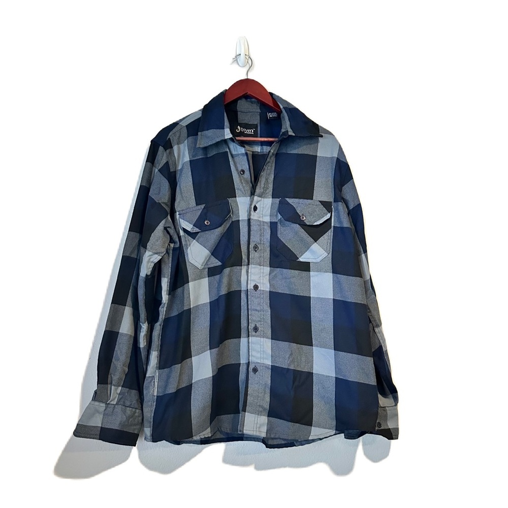 Men’s Blue Checkered Button Up Long Sleeve Top
